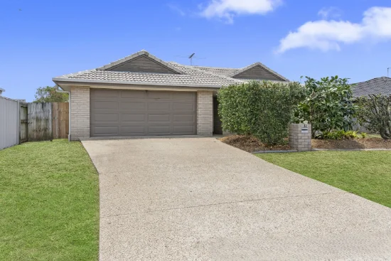 32 Sandheath Place, Ningi, Qld 4511