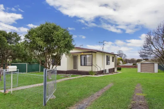 32 Saxby Street, Gunning, NSW 2581