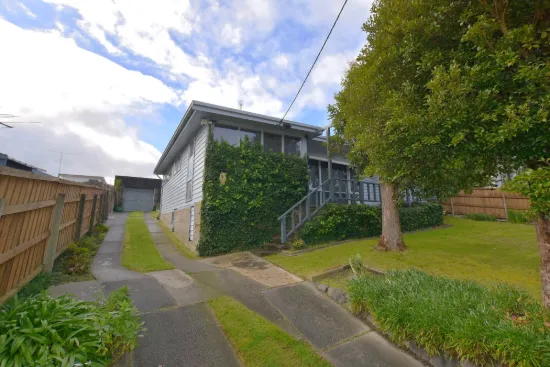 32 Smallburn Ave, Newborough, Vic 3825