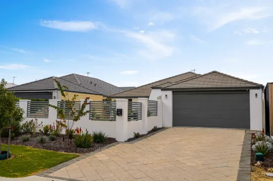 32 Splash Terrace, Lake Coogee, WA 6166