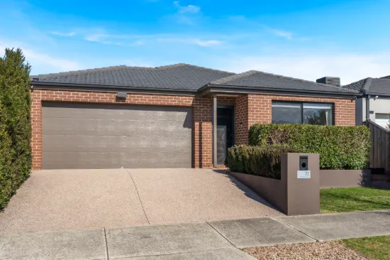 32 Stettler Boulevard, Mickleham, Vic 3064