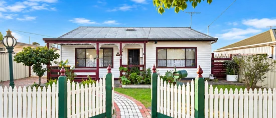 32 Victor St, Sunshine North, Vic 3020 - For Rent
