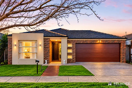 32 Wakefields Drive, Brookfield, Vic 3338