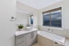 32 Wakefields Drive, Brookfield, Vic 3338-Image