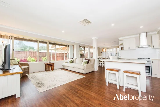 32 Wattlebird Crescent, Ellenbrook, WA 6069