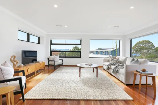 32 Woombye Close, Koonawarra, NSW 2530