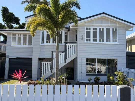 320 Pease Street, Edge Hill, Qld 4870