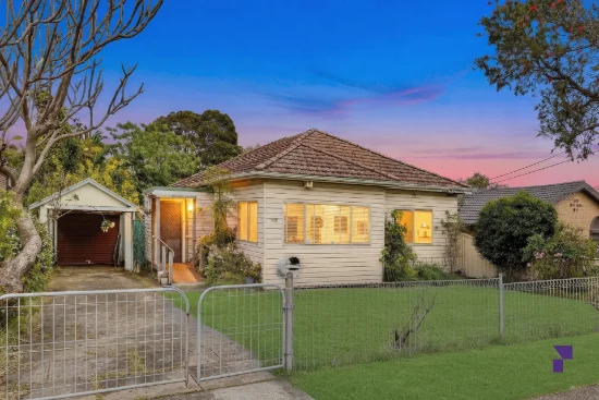 320 Waterloo Road, Greenacre, NSW 2190