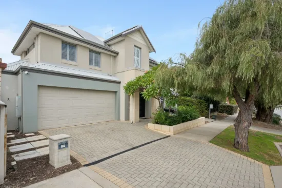 32A Foss Street, Bicton, WA 6157