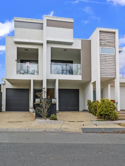 32b Broadwater Crescent, Mawson Lakes, SA 5095
