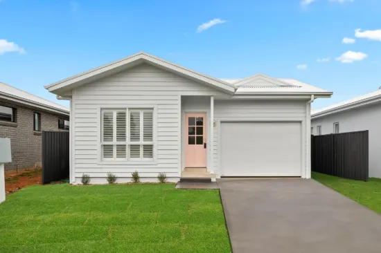 32b Madeleine Drive, Goulburn, NSW 2580