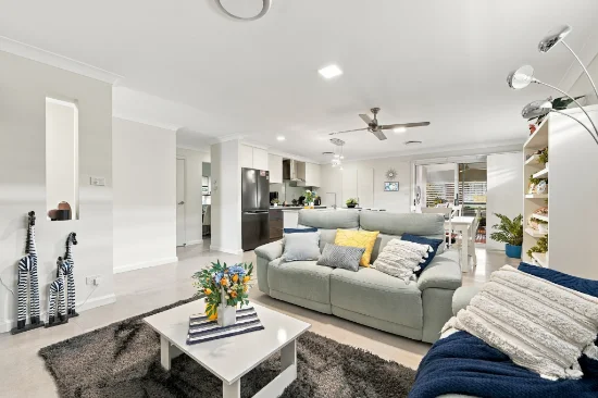 33 Alkira Circuit, Horsley, NSW 2530