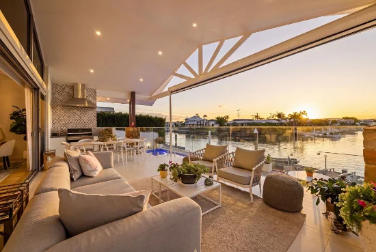 33 Allambi Avenue, Broadbeach Waters QLD 4218-Image