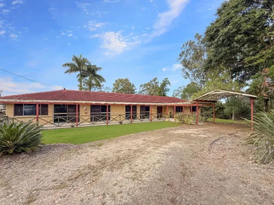 33 Arnold Street, Wulkuraka, Qld 4305