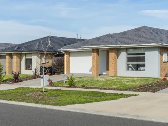 33 Barrett Street, Lancefield, Vic 3435