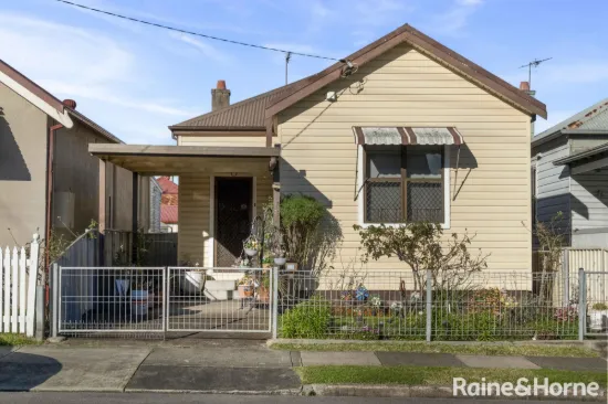 33 Barton Street, Mayfield, NSW 2304
