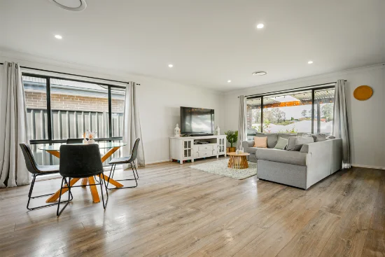 33 Birch Grove, Aberglasslyn, NSW 2320