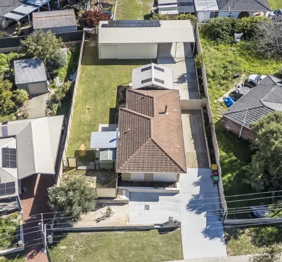 33 Blaxland Avenue, Two Rocks, WA 6037