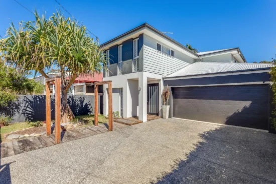 33 Bramble Street, Woody Point, Qld 4019 - For Sale