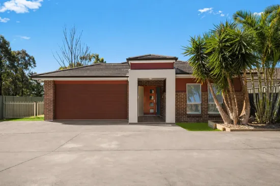 33 Brunswick Crescent, St Johns Park, NSW 2176
