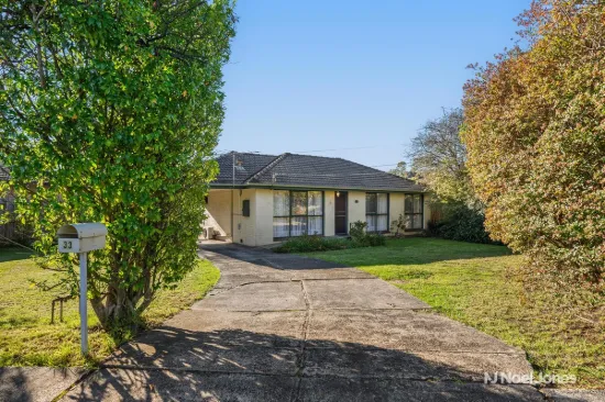 33 Cardigan Road, Mooroolbark, Vic 3138