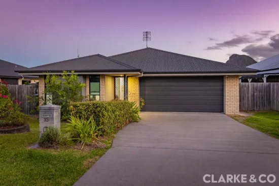 33 Clark Avenue, Glass House Mountains, Qld 4518