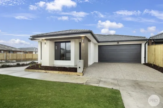 33 Cumberland Boulevard, Winter Valley, Vic 3358