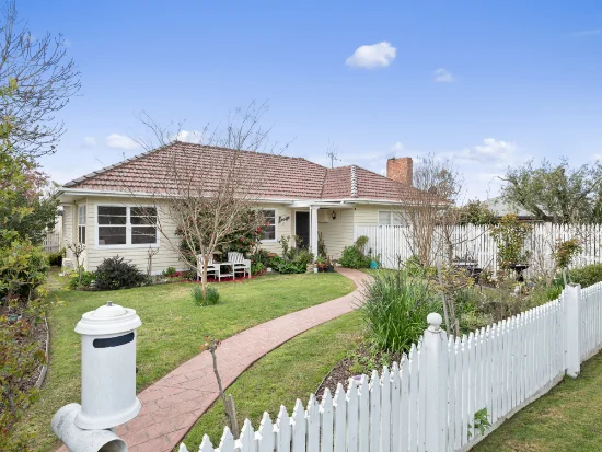 33 Curia Street, Mansfield, Vic 3722