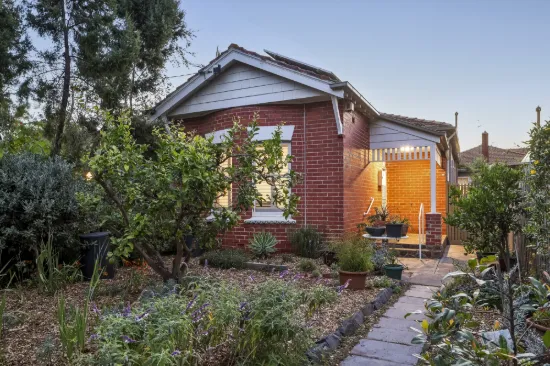 33 Derby Crescent, Caulfield East, Vic 3145