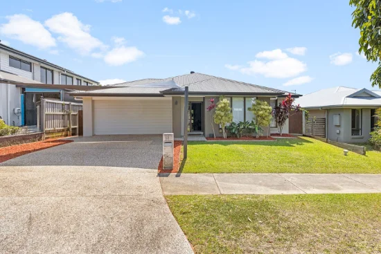 33 Ellabay Crescent, Redland Bay, Qld 4165