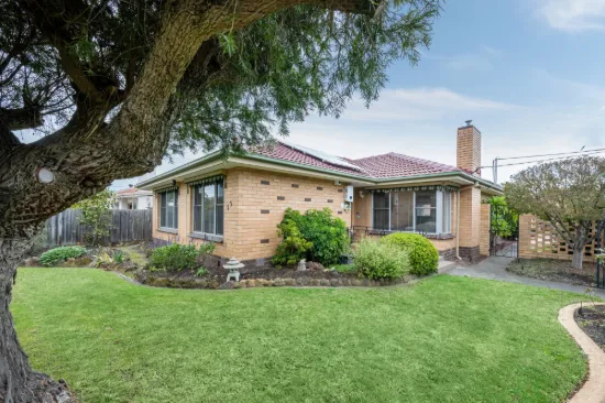 33 Eunice Drive, Cheltenham, Vic 3192