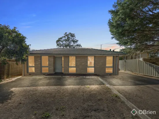 33 Evelyne Avenue, Cranbourne, Vic 3977