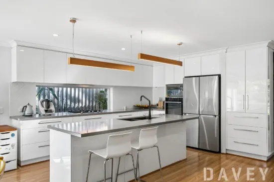 33 Gilbert Road, Duncraig, WA 6023