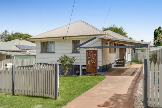 33 Gleeson Crescent, Harlaxton, Qld 4350