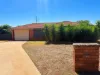 33 Glenhaven Avenue, Parkes NSW 2870-Image