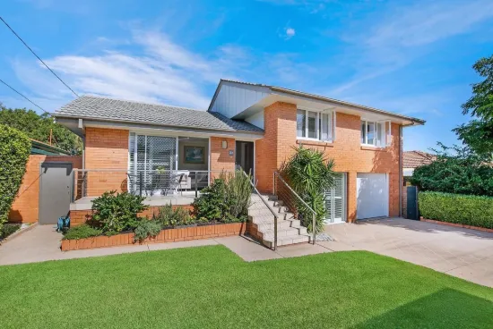 33 Hibiscus Avenue, Redcliffe, Qld 4020