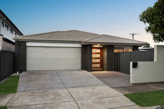 33 Kingborn Avenue, Seaton, SA 5023