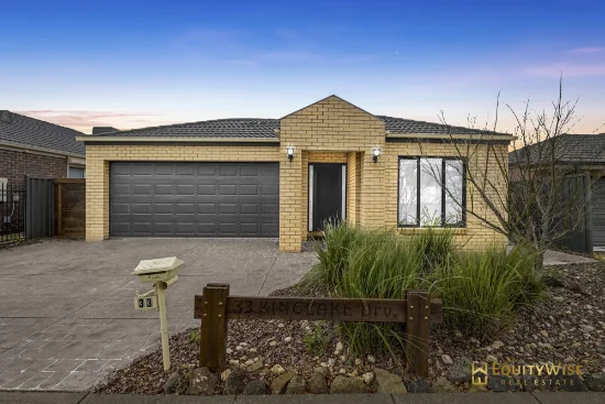 33 Kinglake Drive, Manor Lakes, Vic 3024