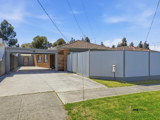 33 Lackenheath Drive, Tullamarine, Vic 3043