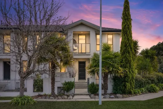 33 Lansdown Crescent, Casey, ACT 2913