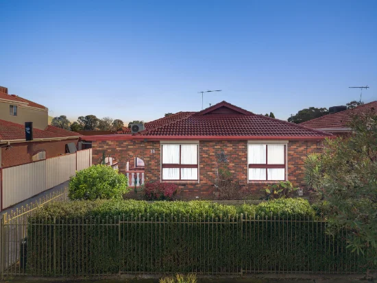 33 Leighton Crescent, Deer Park, Vic 3023