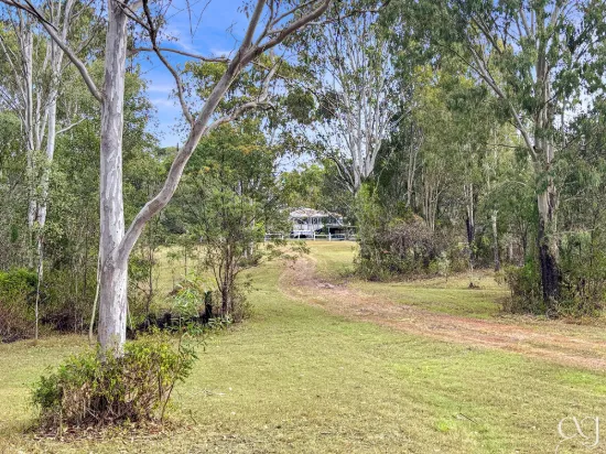 33 Long Gully Road, Summerholm, Qld 4341