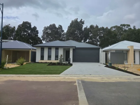 33 Lucerne Circuit, Champion Lakes, WA 6111