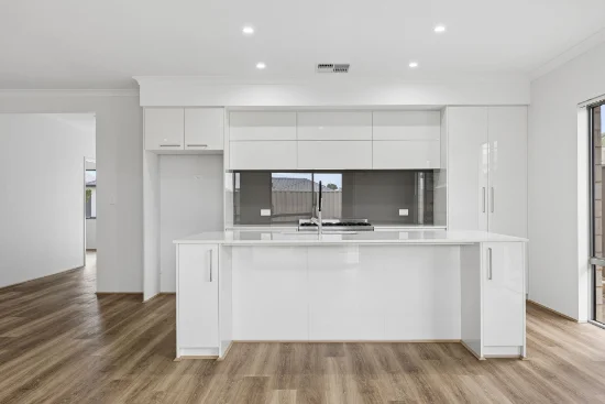 33 Magnificent Drive, Mandogalup, WA 6167