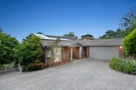 33 Maroong Drive, Research, Vic 3095