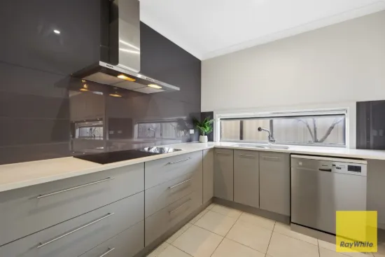 33 Mcmurray Crescent, Hoppers Crossing, Vic 3029-Image