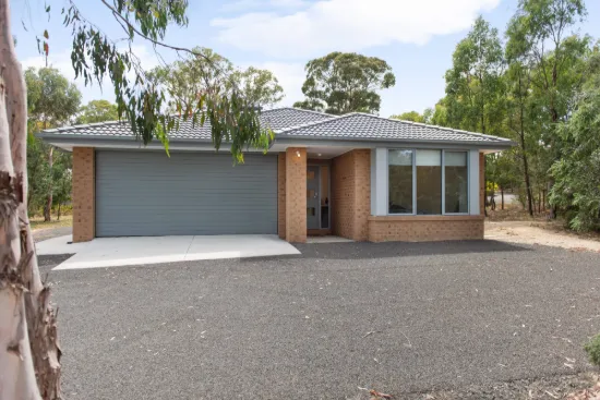 33 Melville Drive, Kyneton, Vic 3444