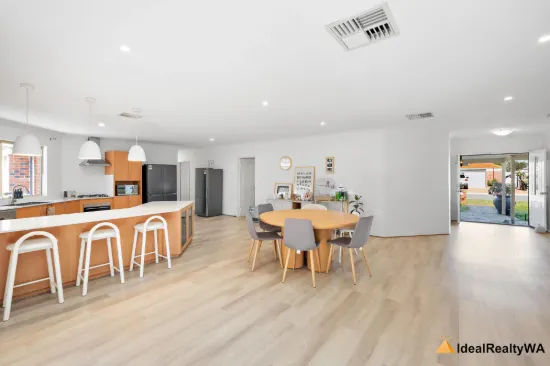 33 Montgomery Drive, Success, WA 6164