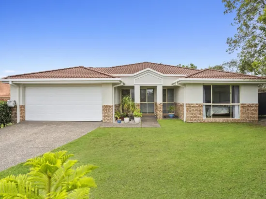 33 Murchison Street, Pacific Pines, Qld 4211