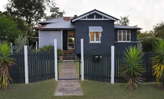 33 Myrtle Avenue, Warwick, Qld 4370